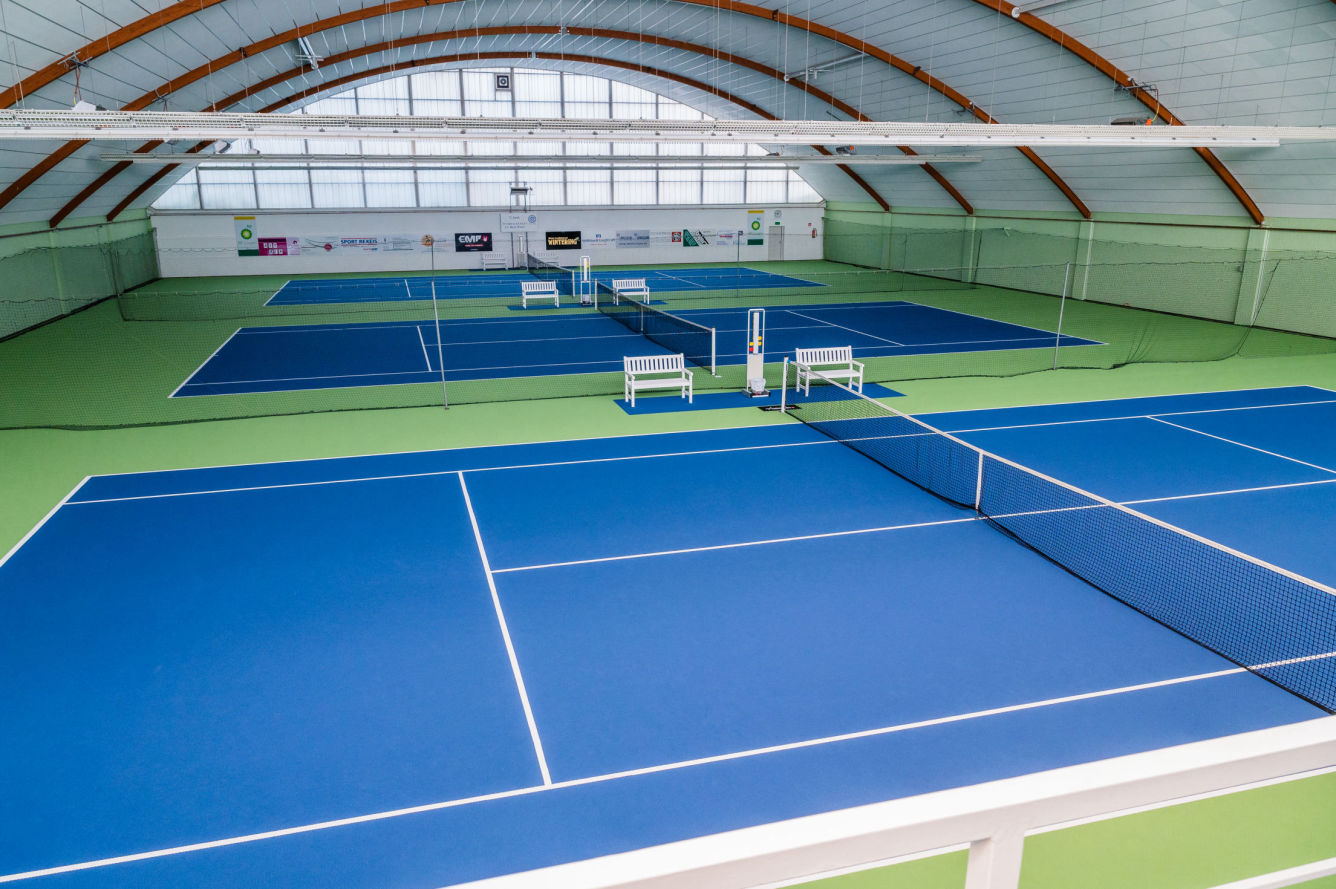 Der Tennisclub Lingen verfügt über eine clubeigene Drei-Platz-Tennishalle